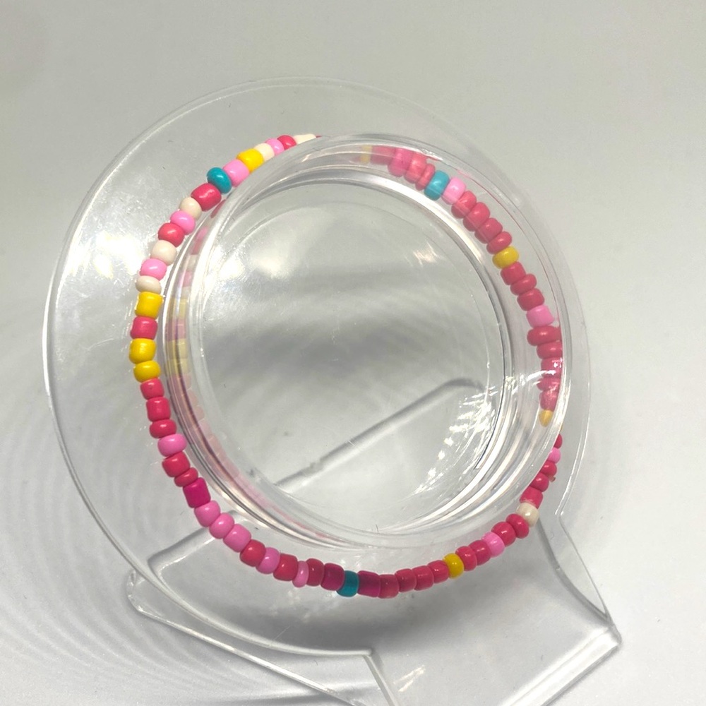 ๐ Pink bracelet ๐ - Picture 1 of 2